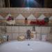 MENSOLE E CORNICE DECORATI  in finta pietra inseriti in camera da bagno (4)